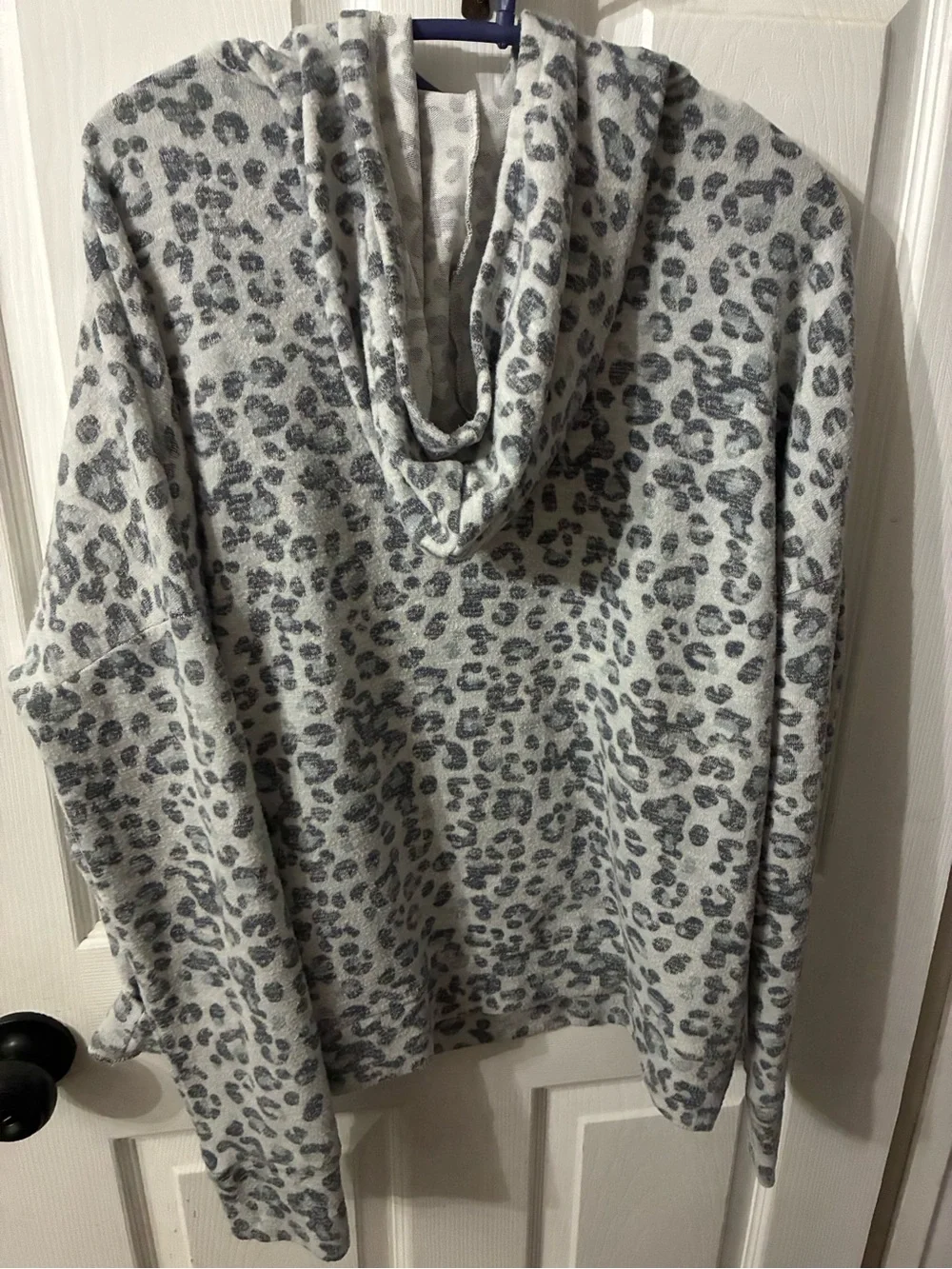 Women’s Medium Gray Leopard Print Hoodie